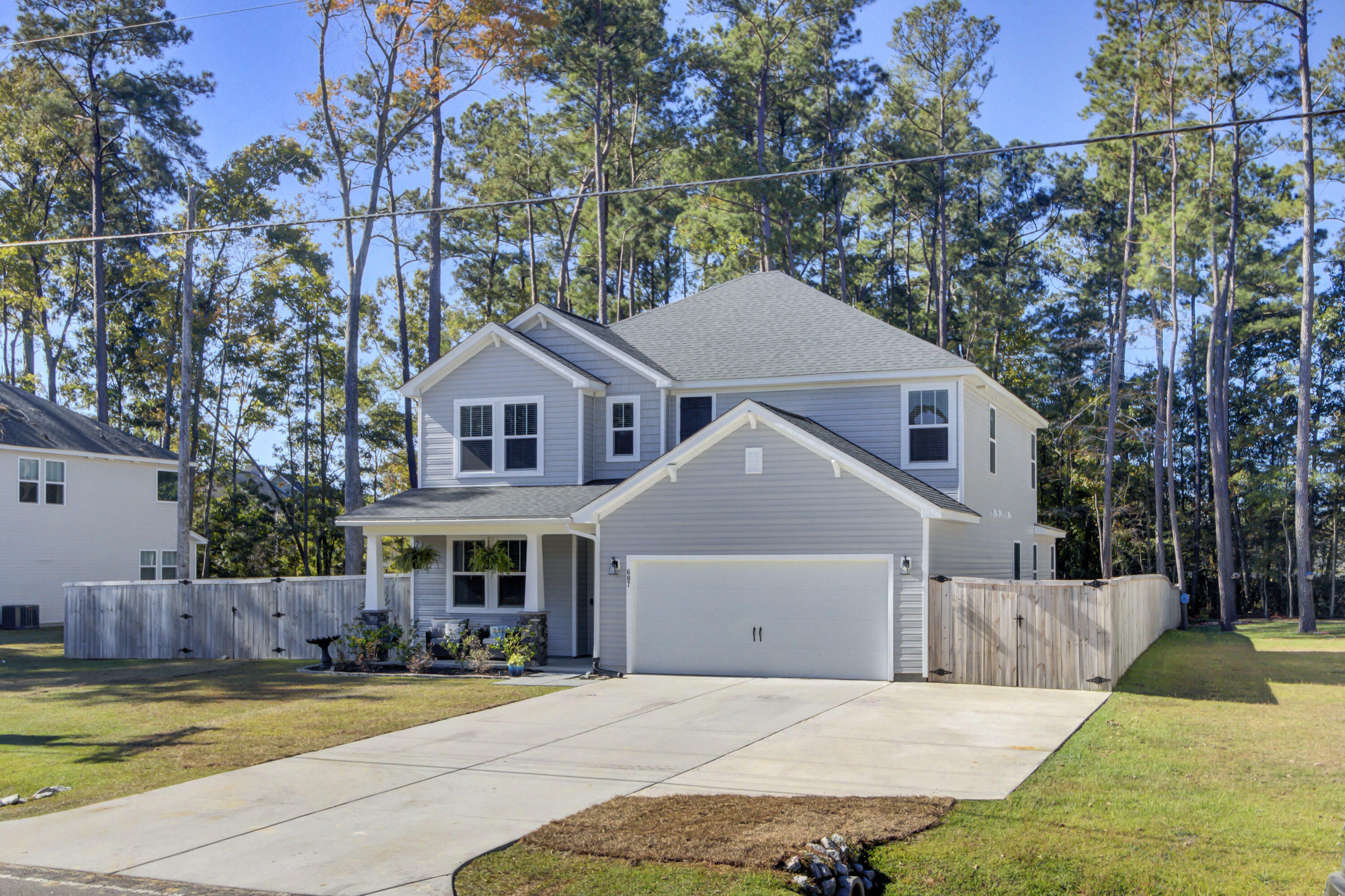 Property Photo:  687 W Butternut Road  SC 29483 