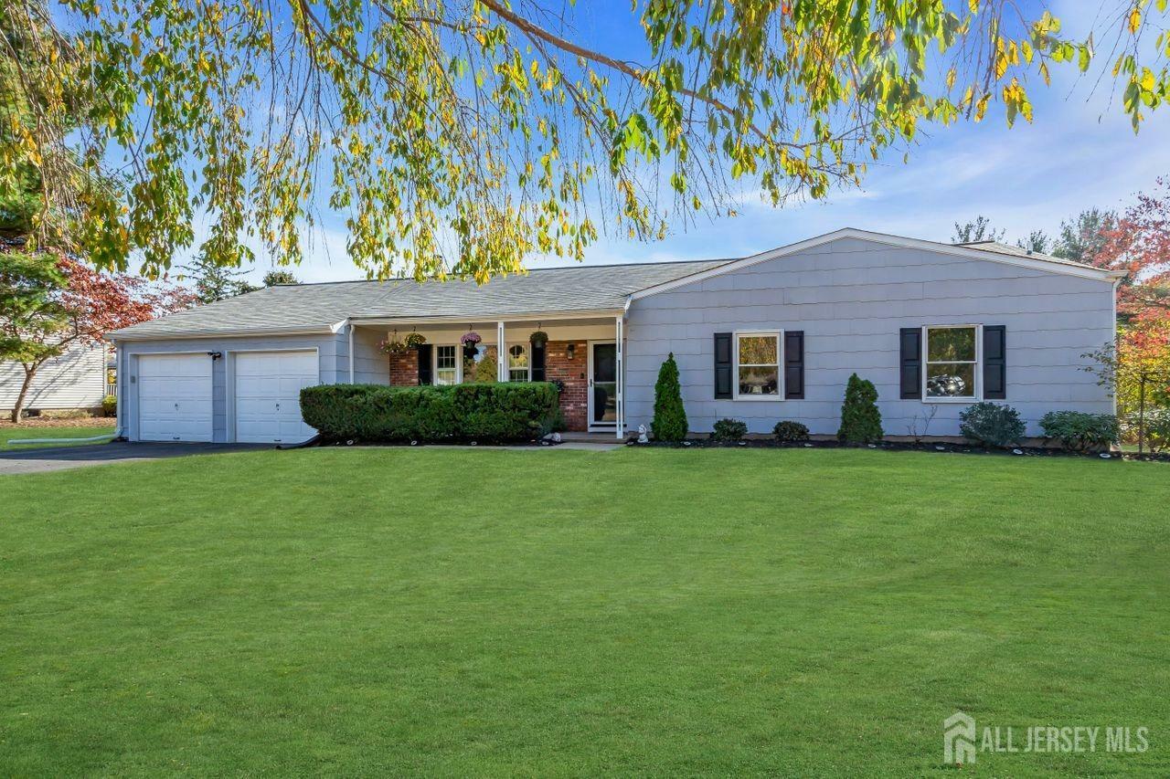 Property Photo:  32 Walnut Avenue  NJ 08873 