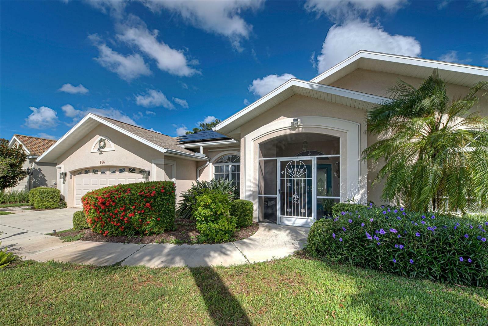 Property Photo: 466 Lake Of The Woods Drive FL 34293