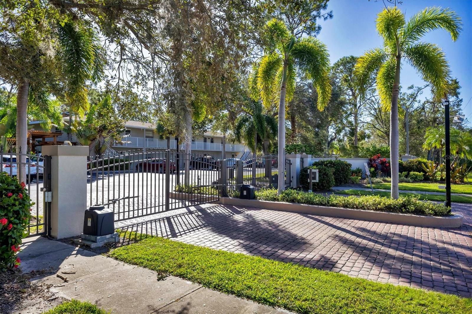 Property Photo:  972 La Costa Circle 2  FL 34237 