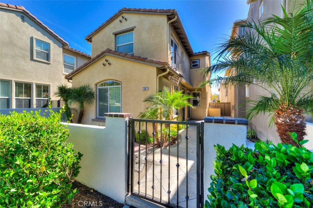 Property Photo:  20 Snapdragon Street  CA 92694 