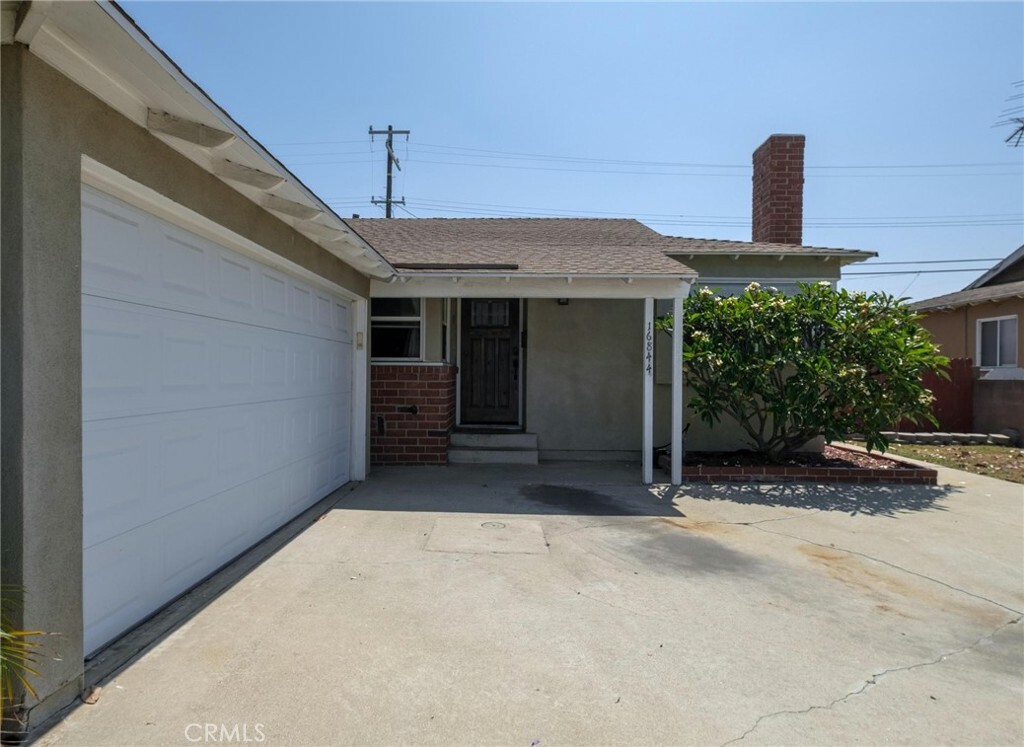 Property Photo:  16844 S Orchard Avenue  CA 90247 