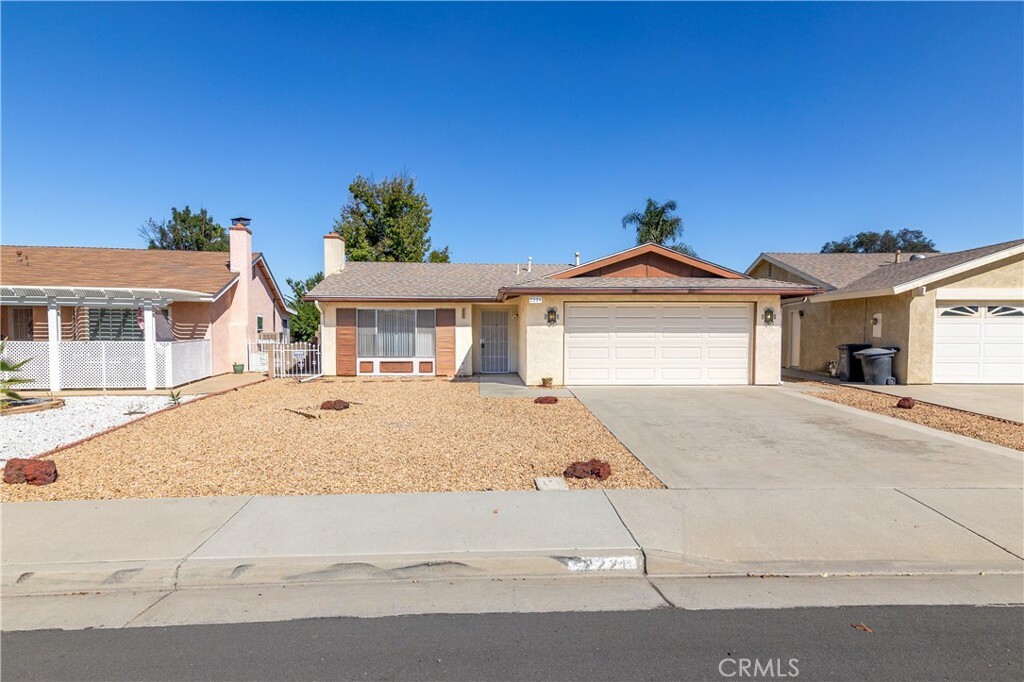 Property Photo:  2221 El Rancho Circle  CA 92545 