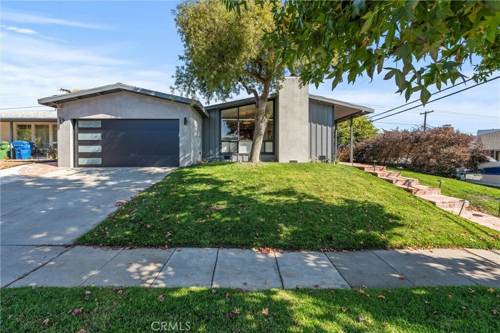 8906 Villanova Avenue  Los Angeles CA 90045 photo