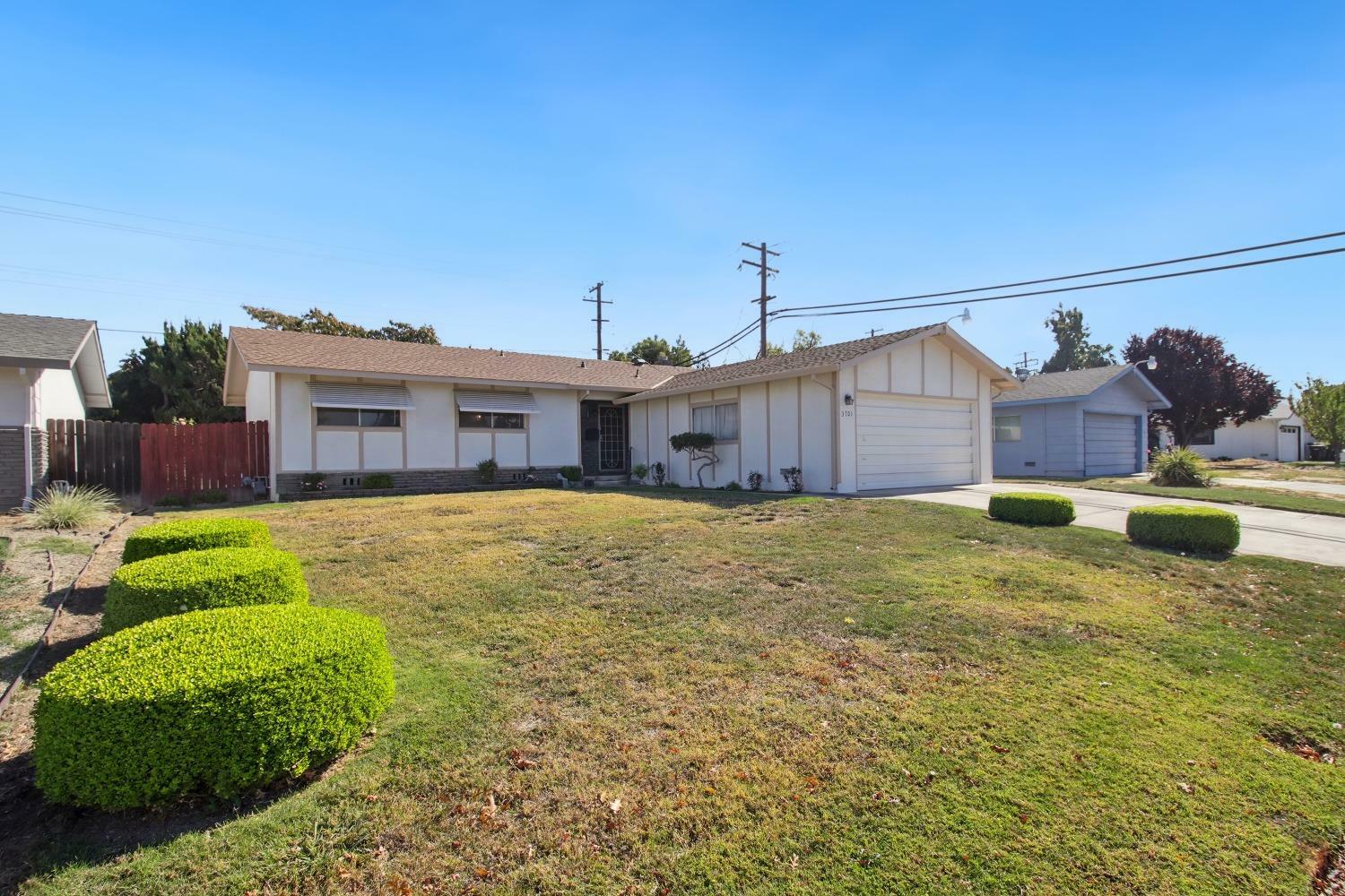 Property Photo:  3701 Thornhill Drive  CA 95826 