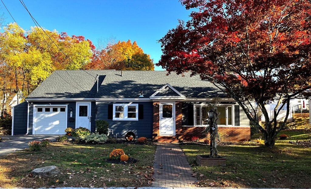 Property Photo: 46 Chickering St MA 01843