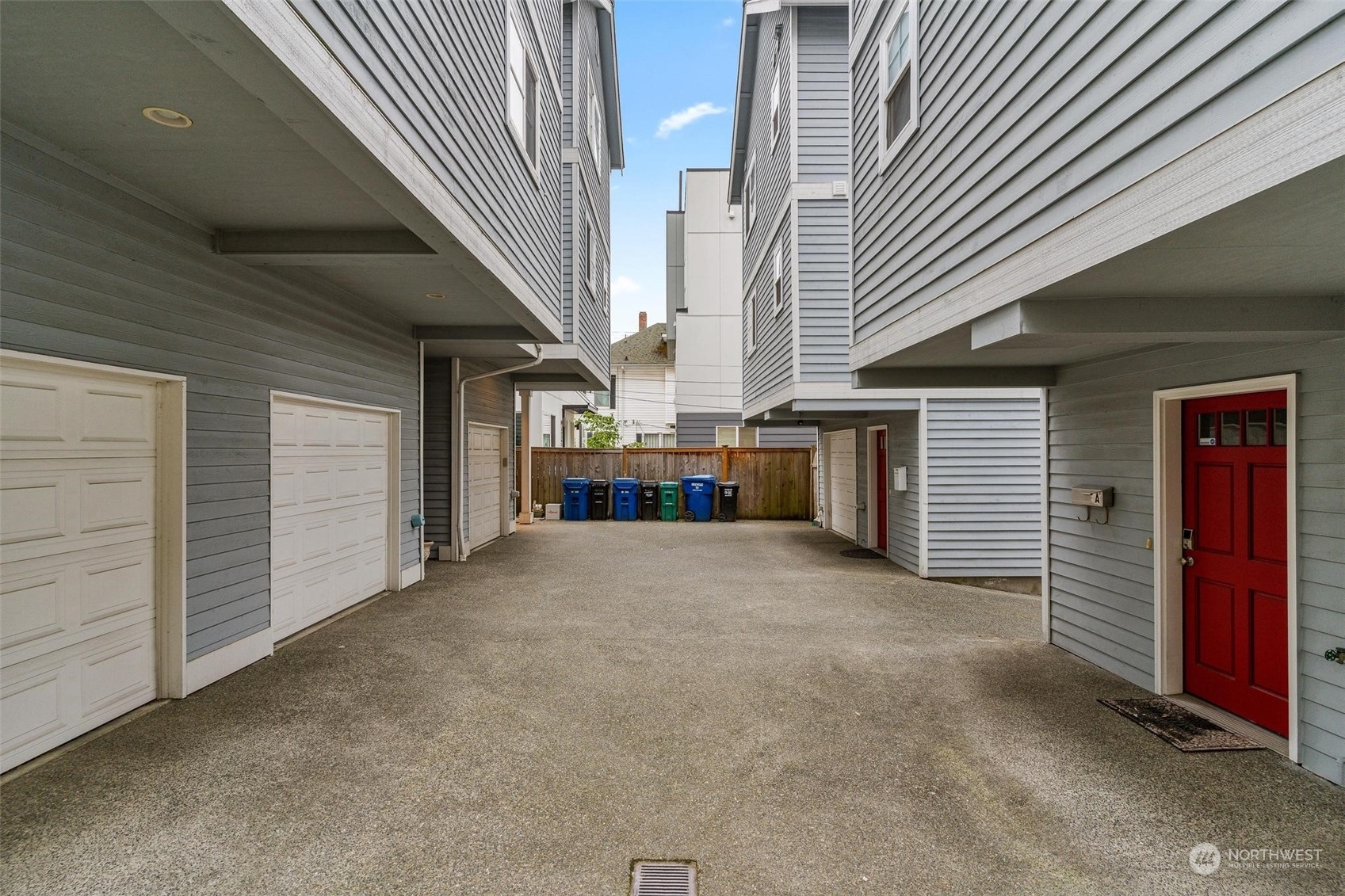 Property Photo:  3248 S Edmunds Street E  WA 98118 