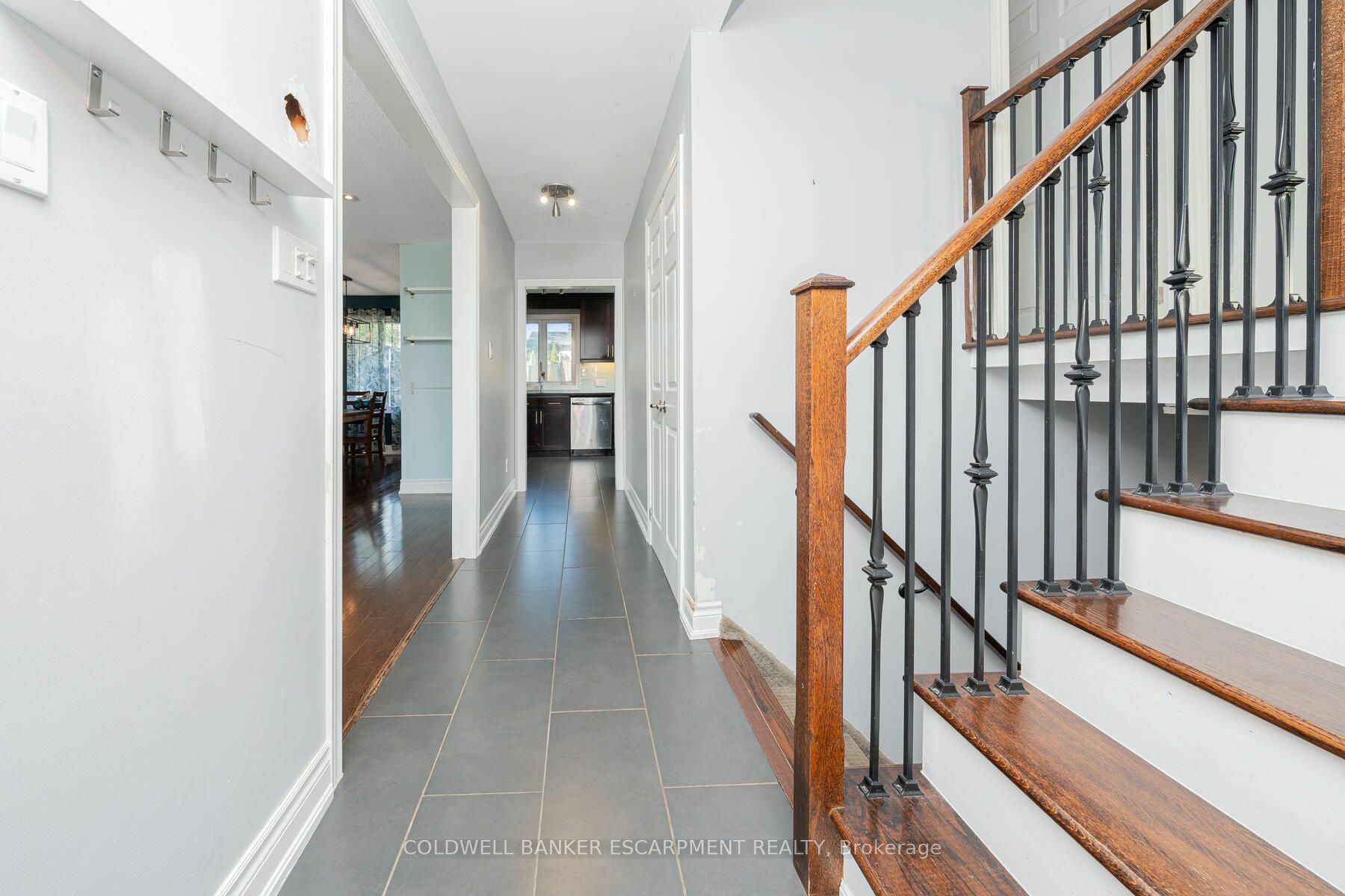 Property Photo:  216 Elmore Dr  ON L7J 2L5 