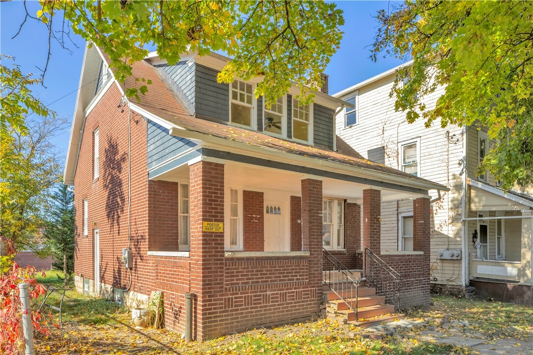 Property Photo:  563 Coleman Ave  PA 15902 