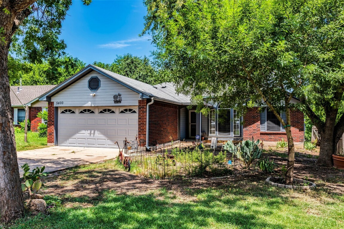 Property Photo:  5400 Lark Creek Drive  TX 78744 