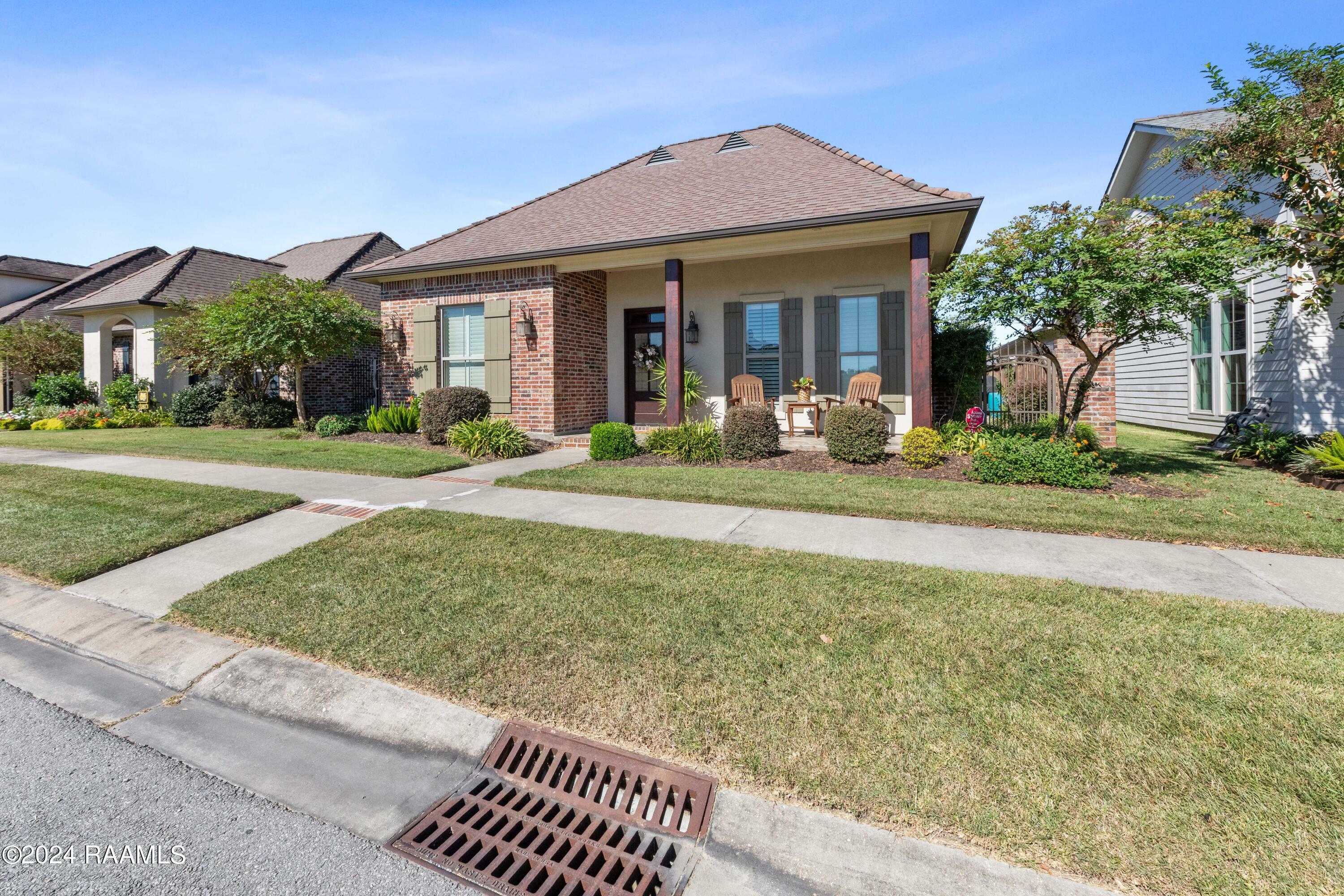 Property Photo:  204 Shadow Springs Drive  LA 70508 