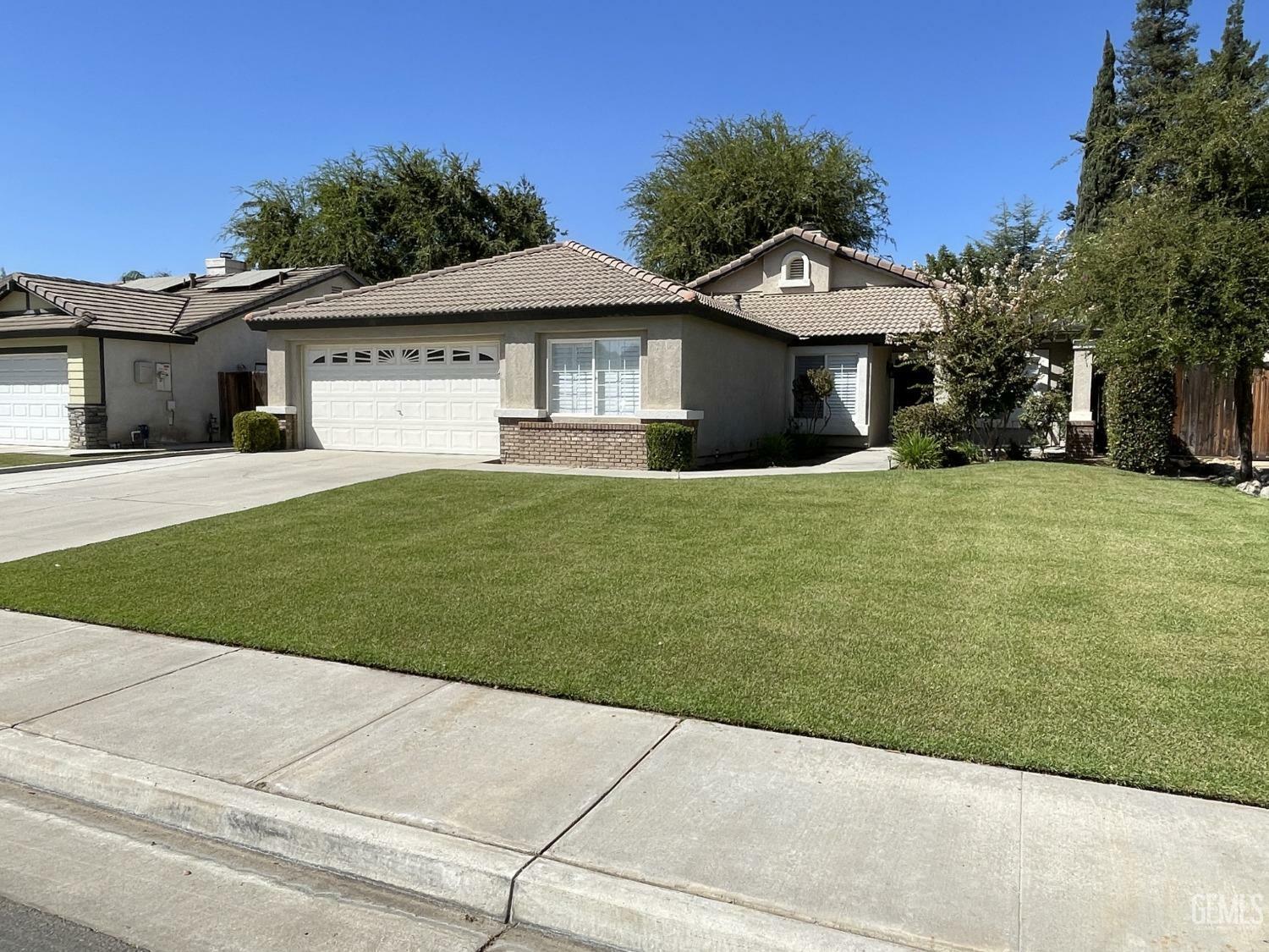 8714 Chisholm Drive  Bakersfield CA 93312 photo