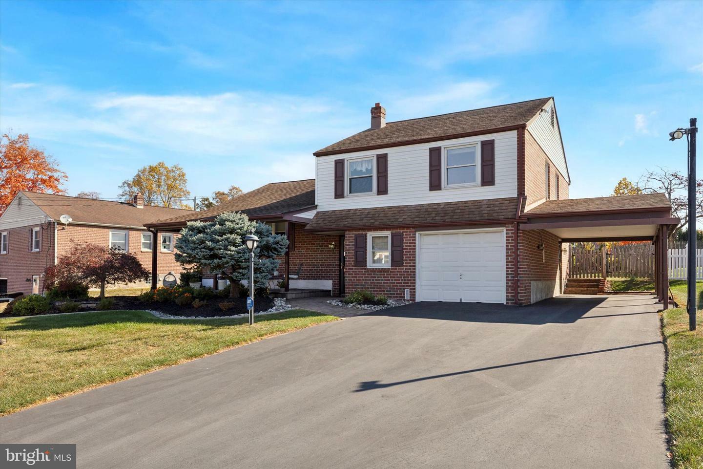 Property Photo:  240 Sweetbriar Circle  PA 19406 