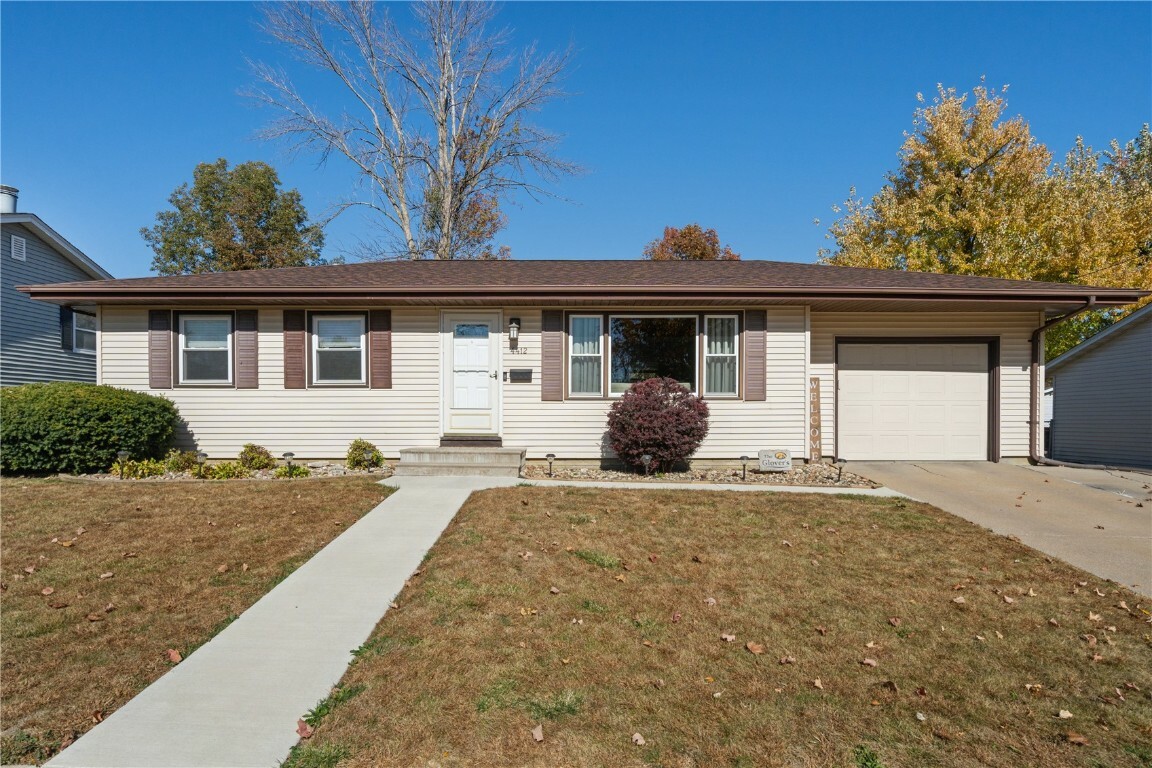 Property Photo:  4412 Ford Avenue NW  IA 52405 