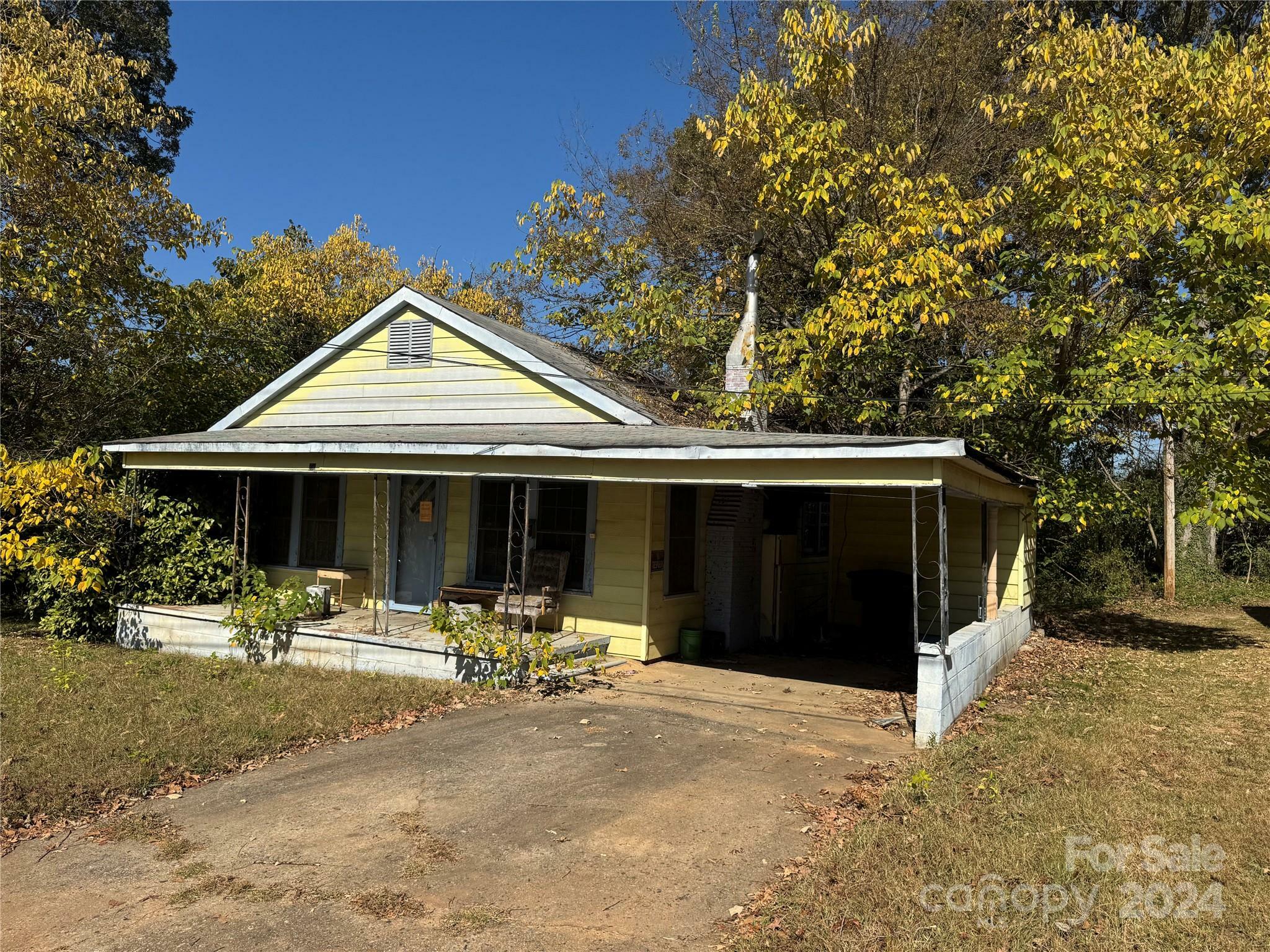 Property Photo:  150 Holland Street  NC 28043 