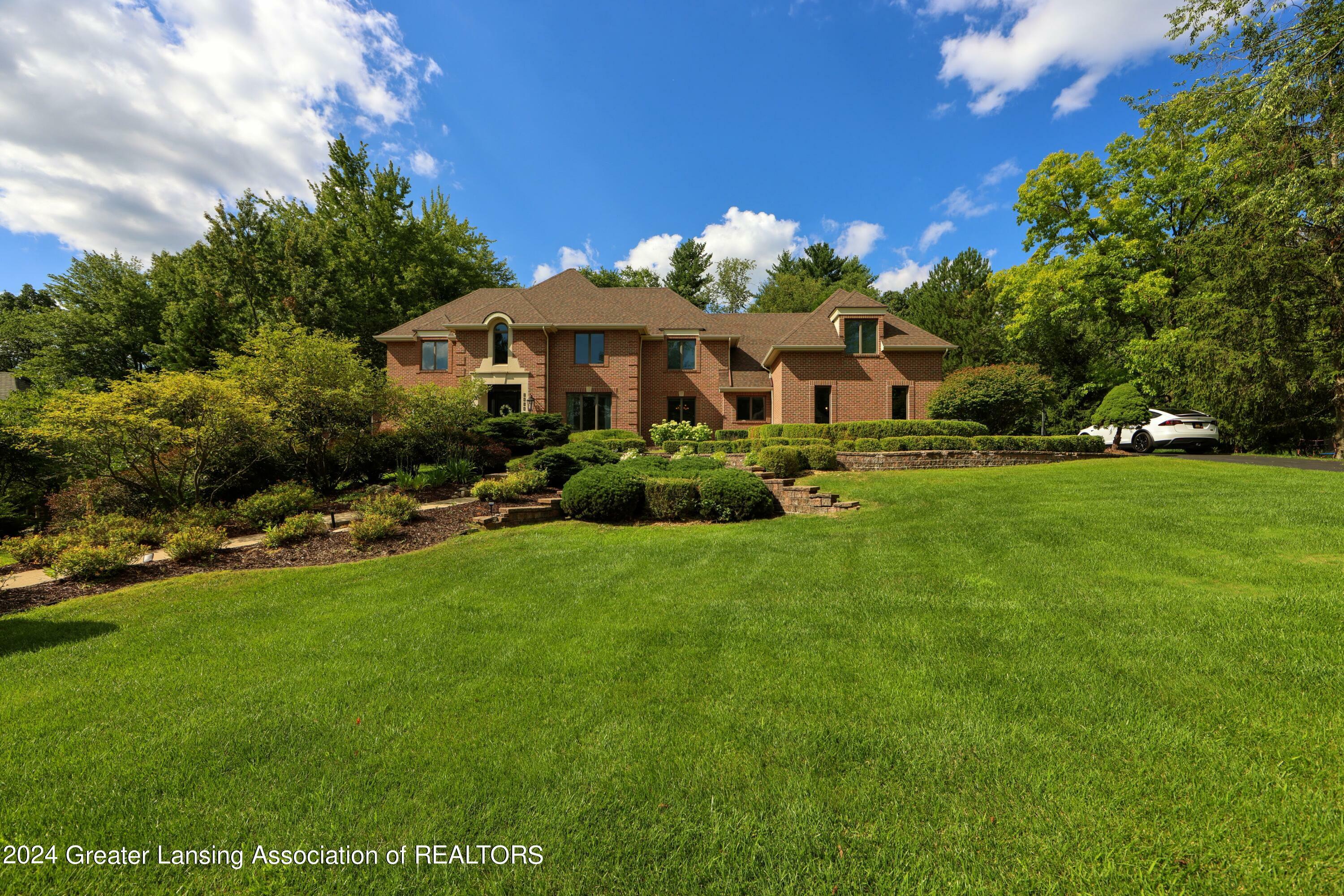 2454 Pine Hollow Drive  East Lansing MI 48823 photo