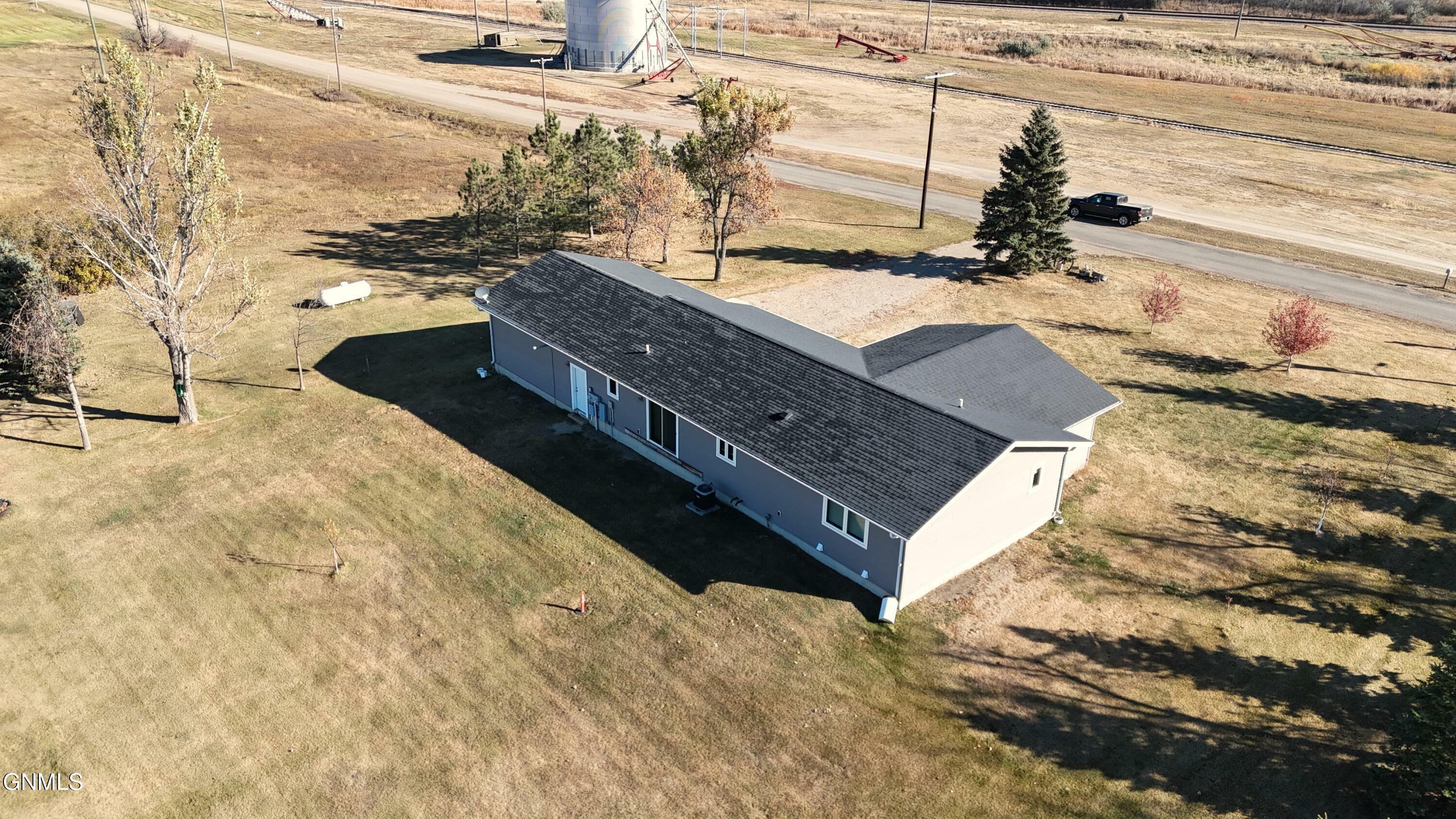 Property Photo:  929 4th Street  ND 58433 