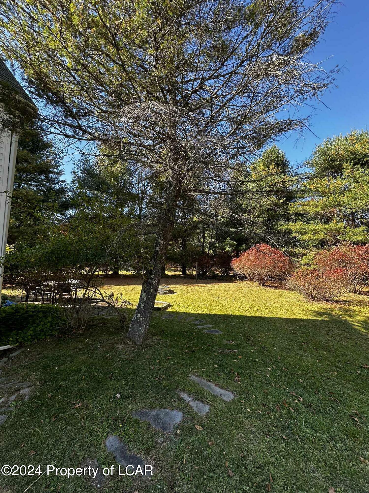 Property Photo:  105 Bull Run  PA 18334 