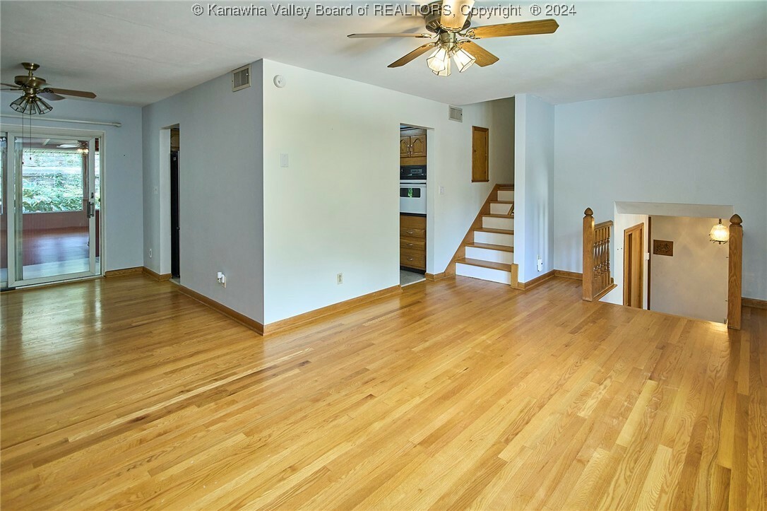 Property Photo:  1505 Village Drive  WV 25309 