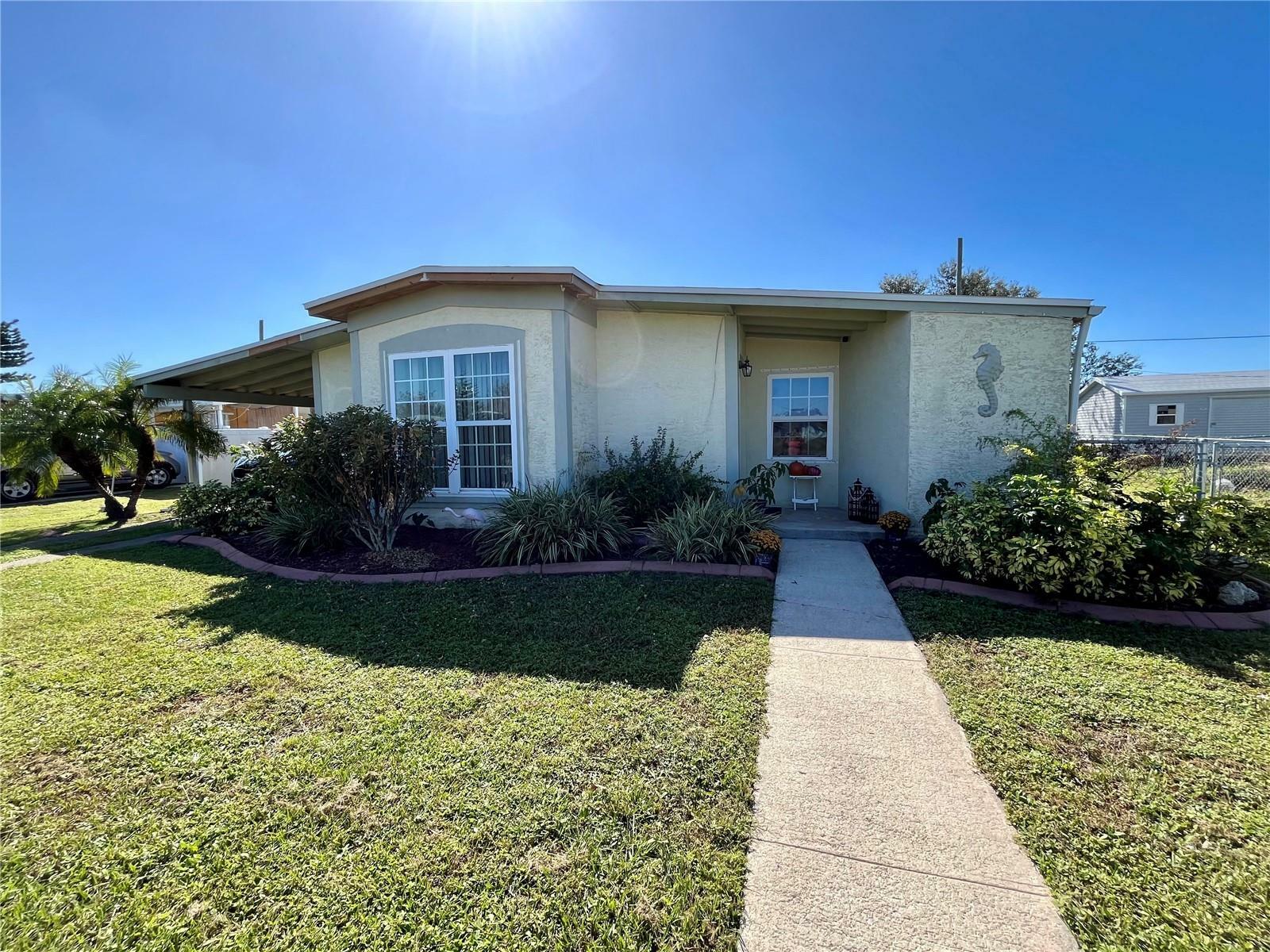 Property Photo:  21291 Glendale Avenue  FL 33952 