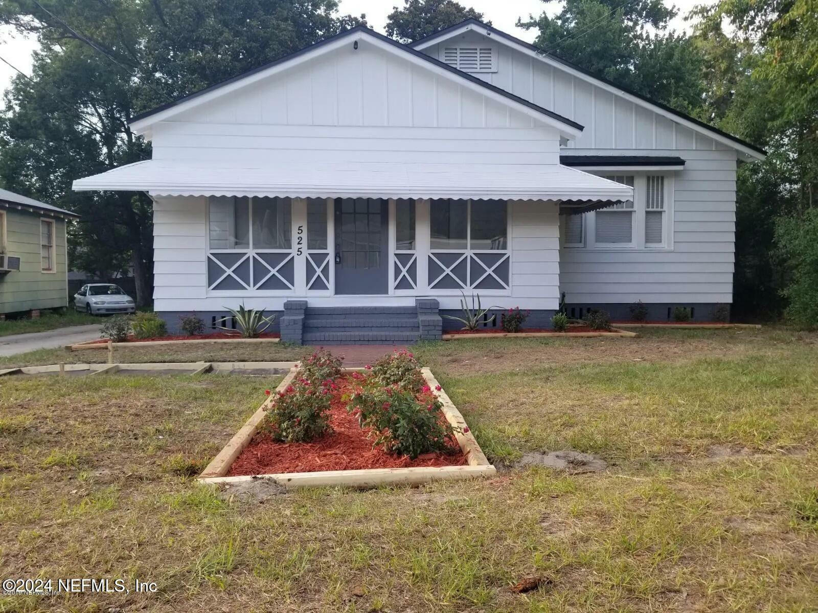 Property Photo:  525 W 66th Street  FL 32208 