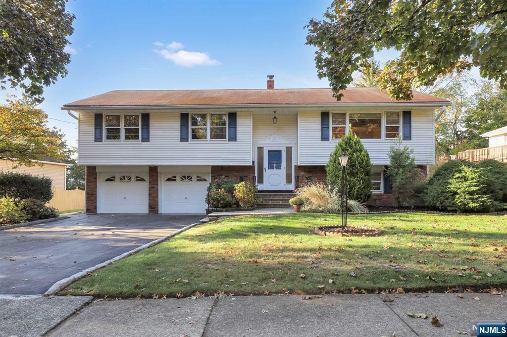 Property Photo: 276 Taft Court NJ 07652