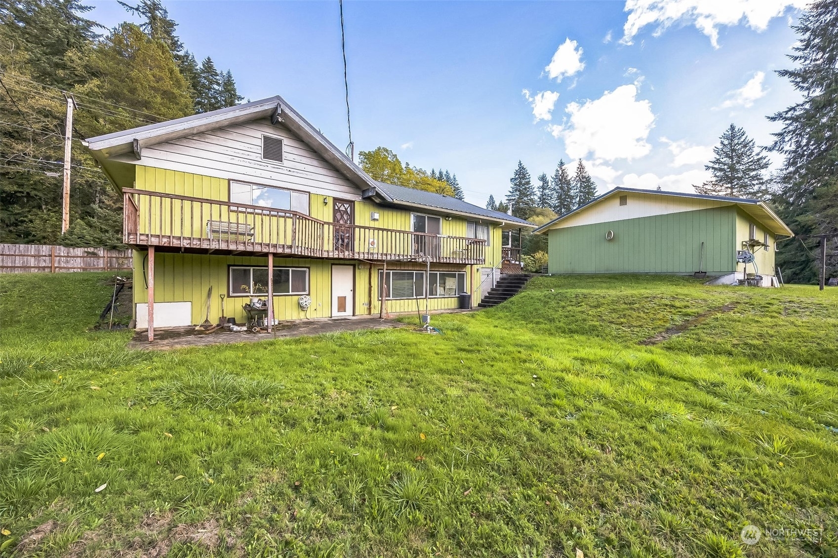 Property Photo:  685  Summit Road  WA 98557 