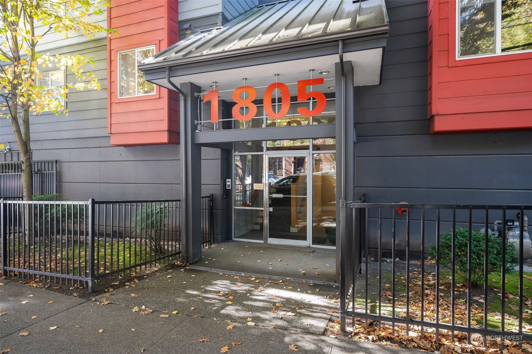 1805 Bellevue  Avenue 101  Seattle WA 98122 photo