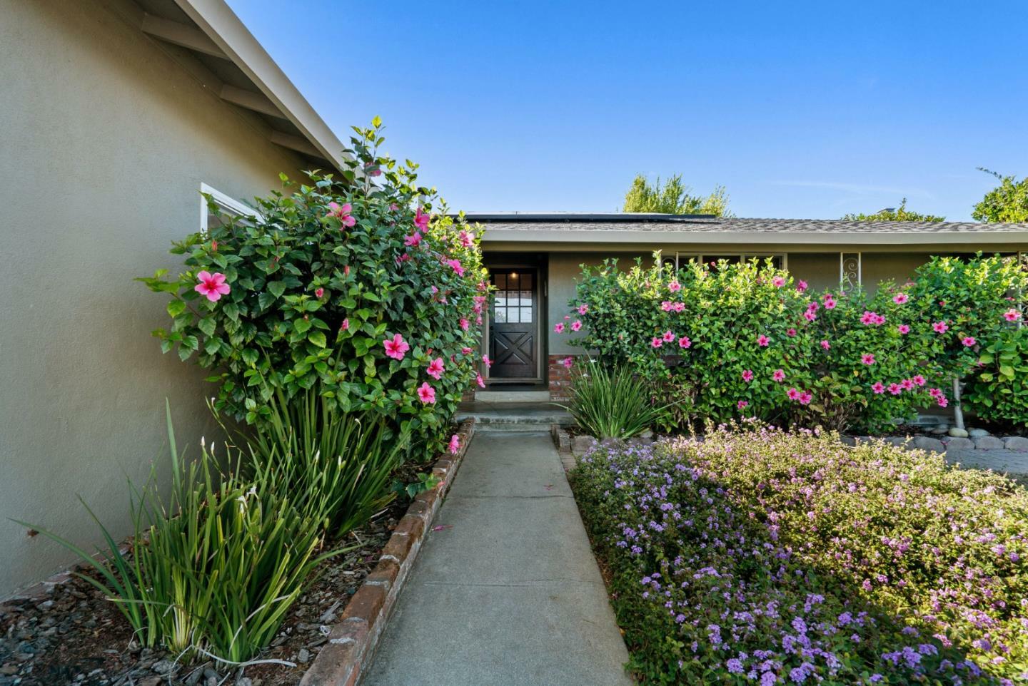 Property Photo:  861 Amesti Road  CA 95076 