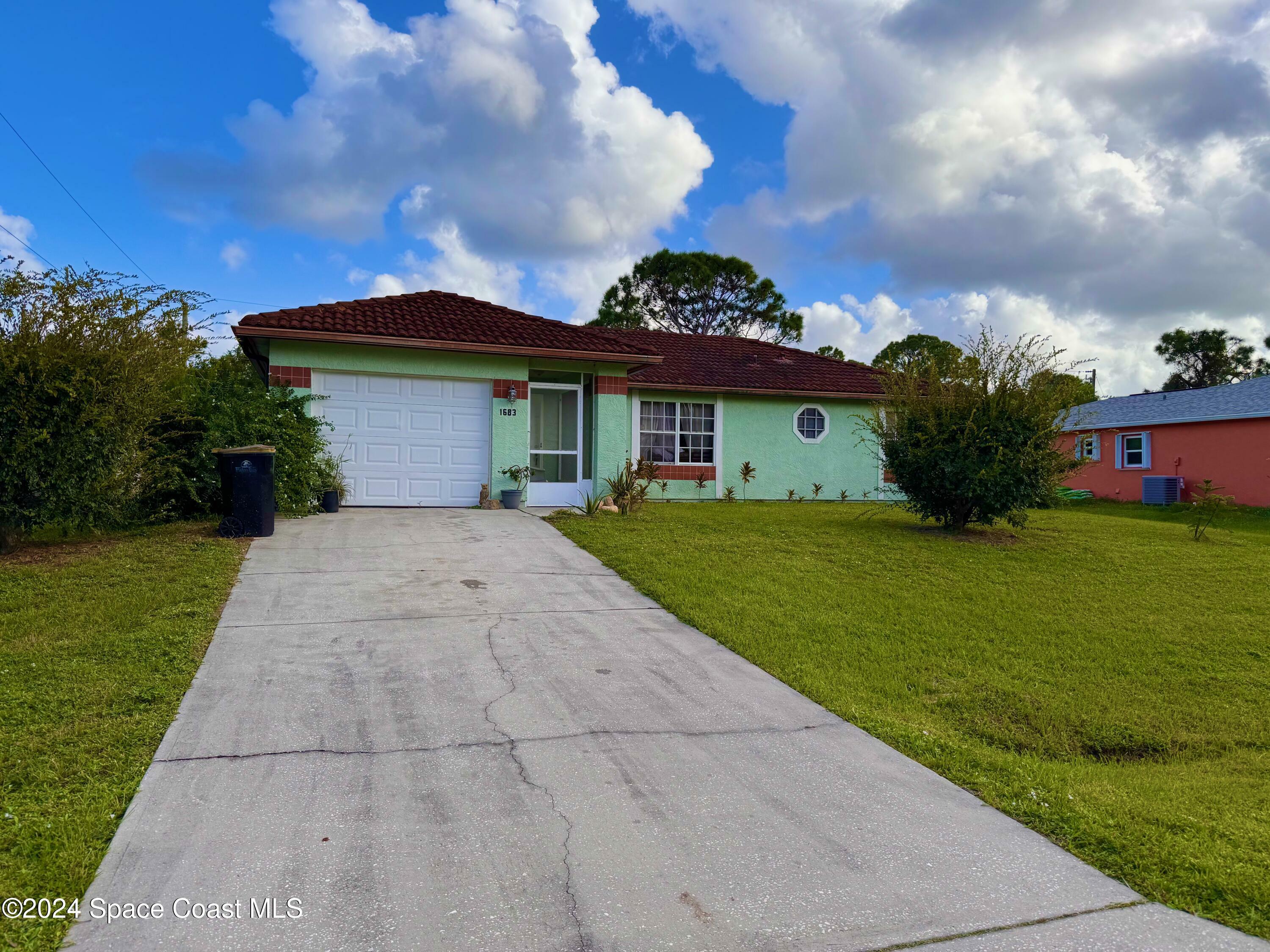 Property Photo:  1683 Adview Road SE  FL 32909 