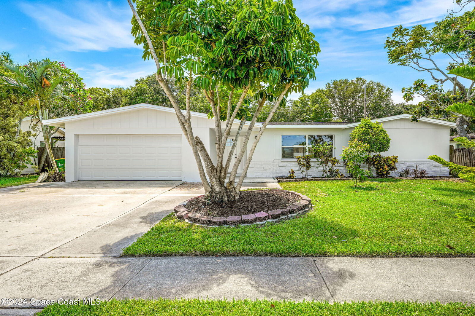 Property Photo: 1535 Venus Street FL 32953