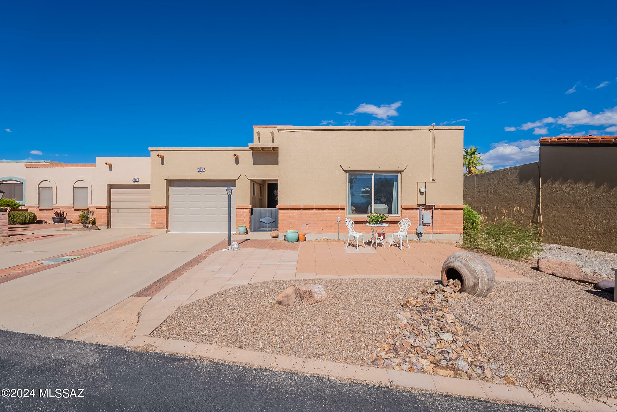 Property Photo:  1100 W Camino Velasquez  AZ 85622 