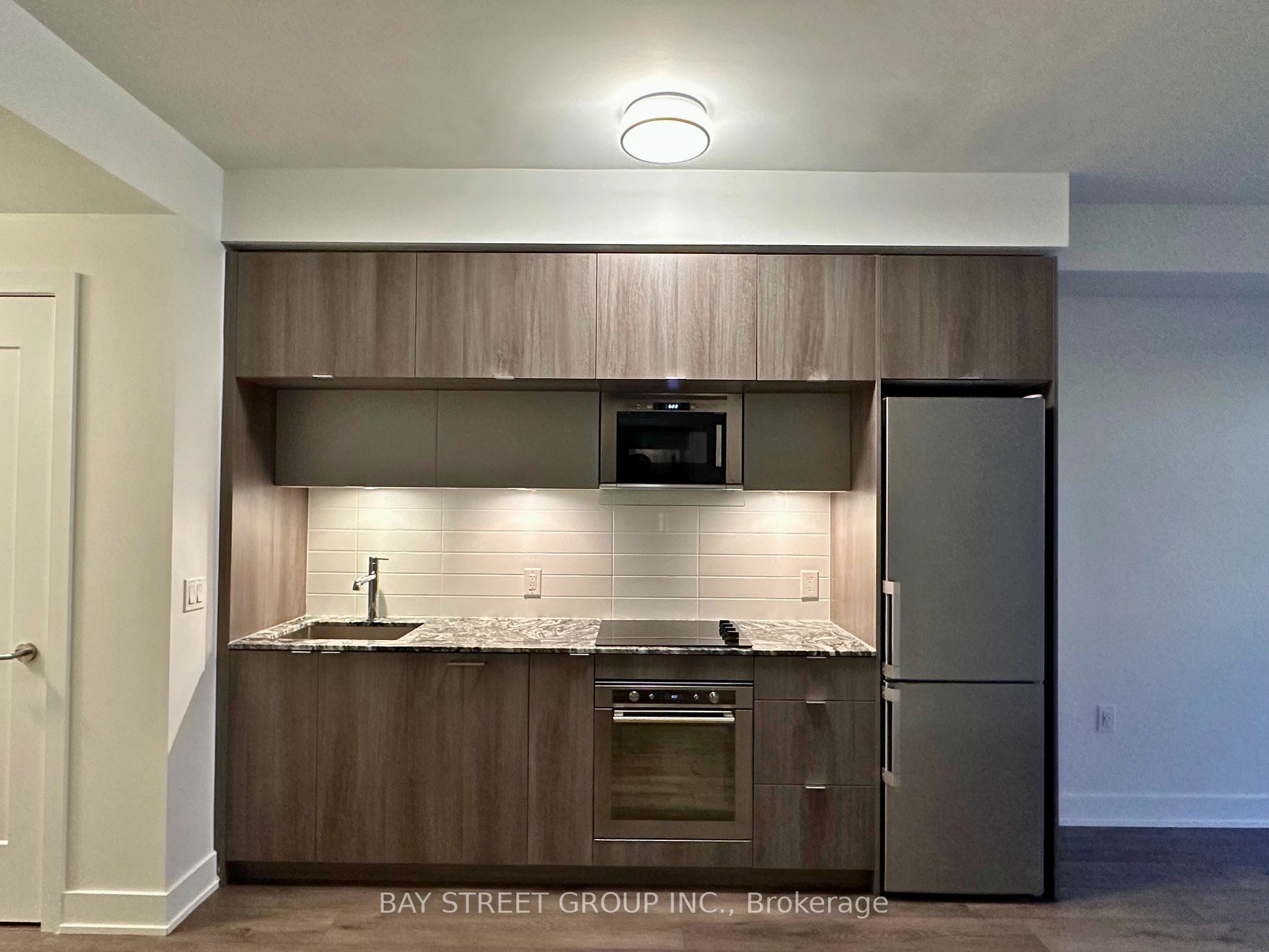 Property Photo:  575 Bloor St E 2811  ON M4W 0B2 