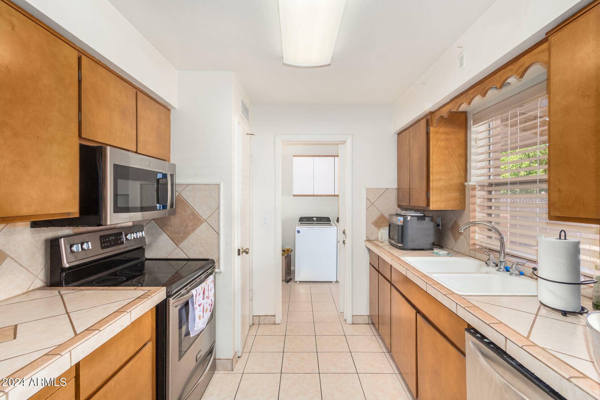 Property Photo: 4134 E Crescent Avenue AZ 85206