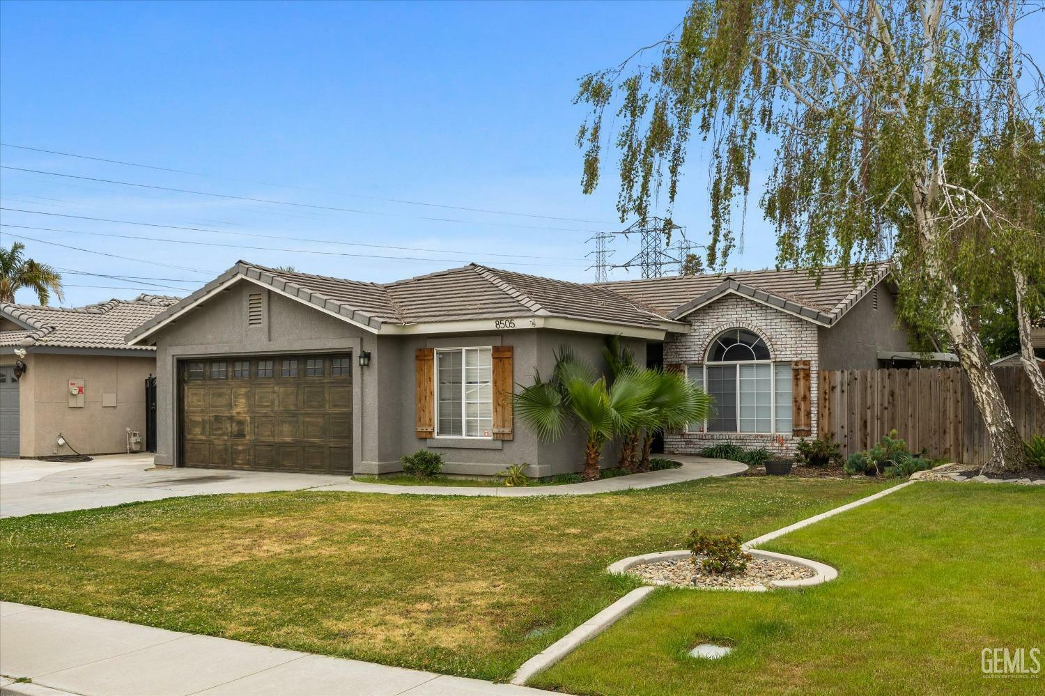 Property Photo:  8505 Icicle Creek Drive  CA 93312 