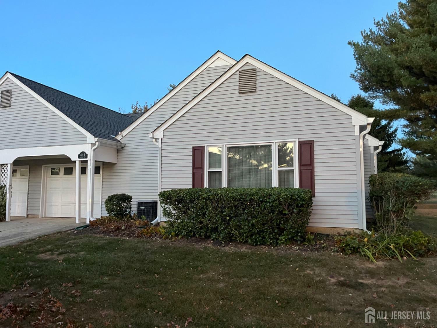 Property Photo:  601-B Waverly Way  NJ 08831 