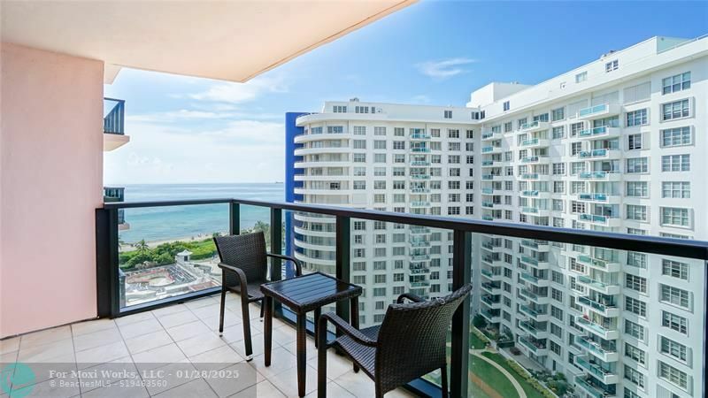 Property Photo:  5225 Collins Ave 1417  FL 33140 