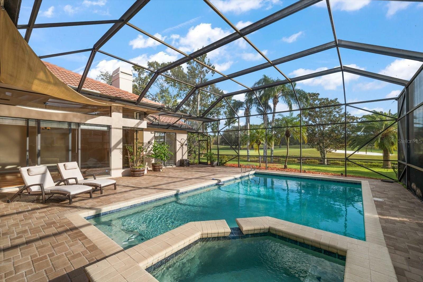 Property Photo:  4944 Silverthorne Court  FL 34677 