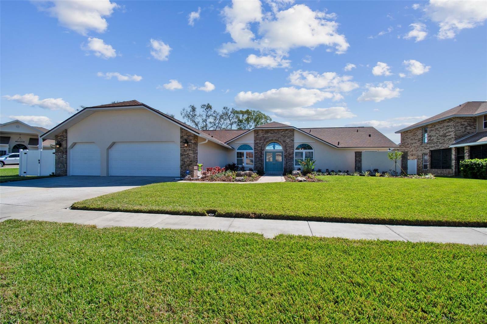 Property Photo:  14444 Kandi Court  FL 33774 