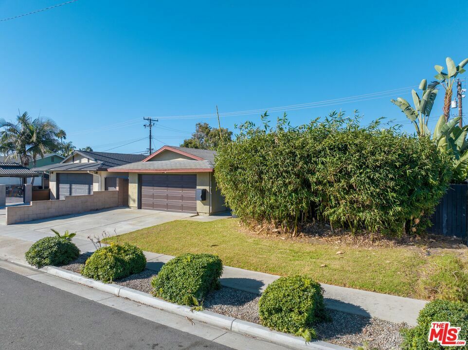 8091 Taylor Drive  Huntington Beach CA 92646 photo