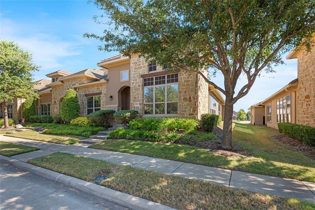 Property Photo:  5409 Rowlett Creek Way  TX 75070 