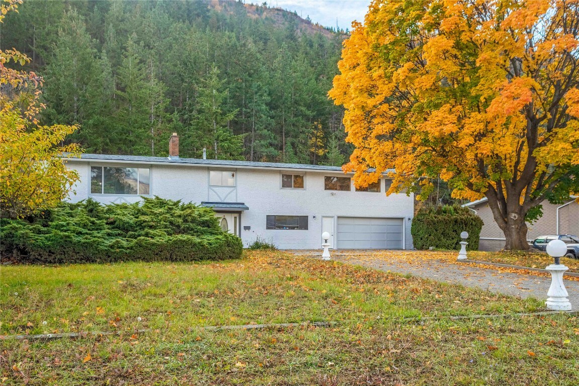 1445 Ponderosa Road  West Kelowna BC V1Z 1M9 photo