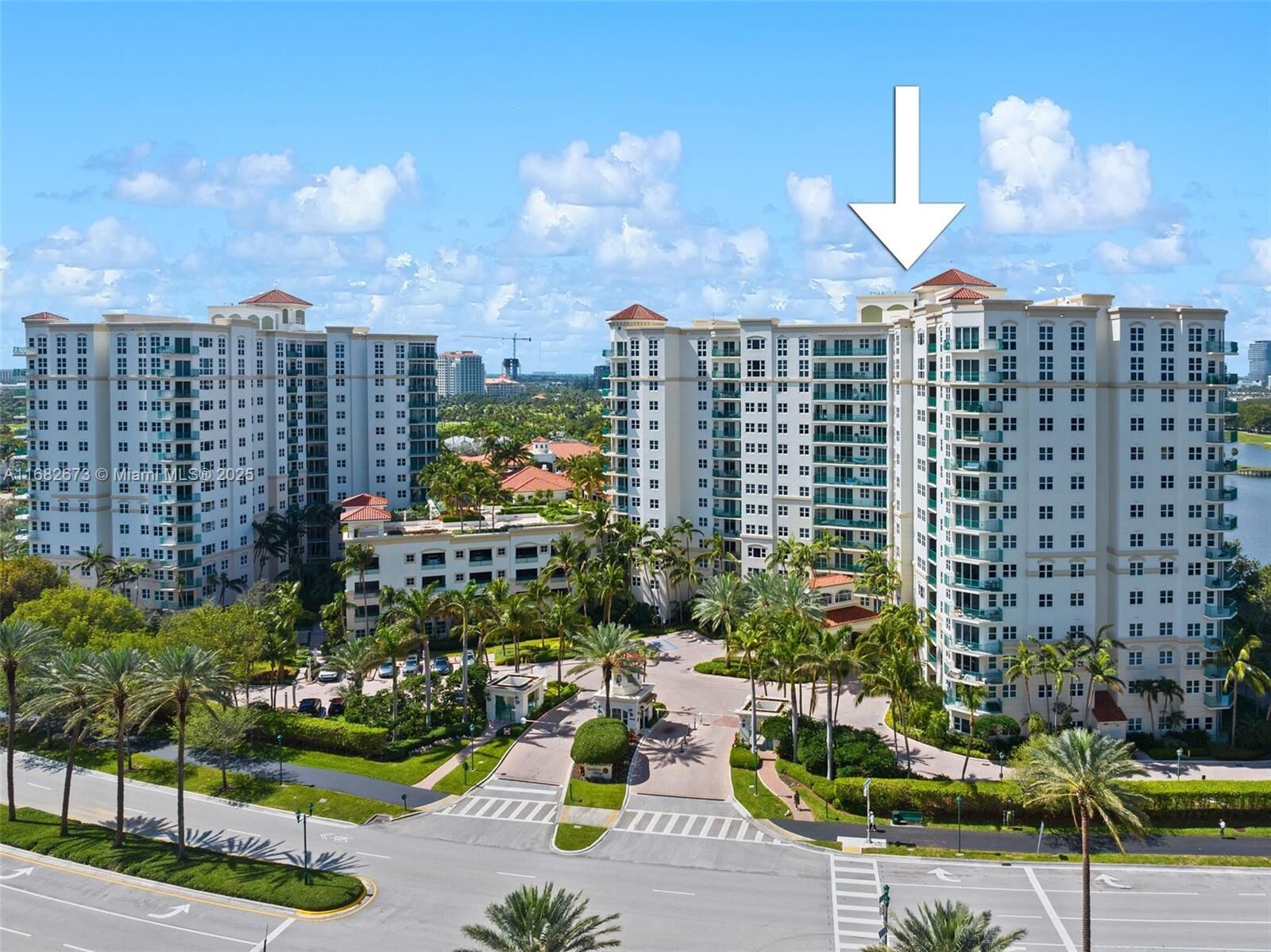 Property Photo: 20000 E Country Club Dr 314 FL 33180