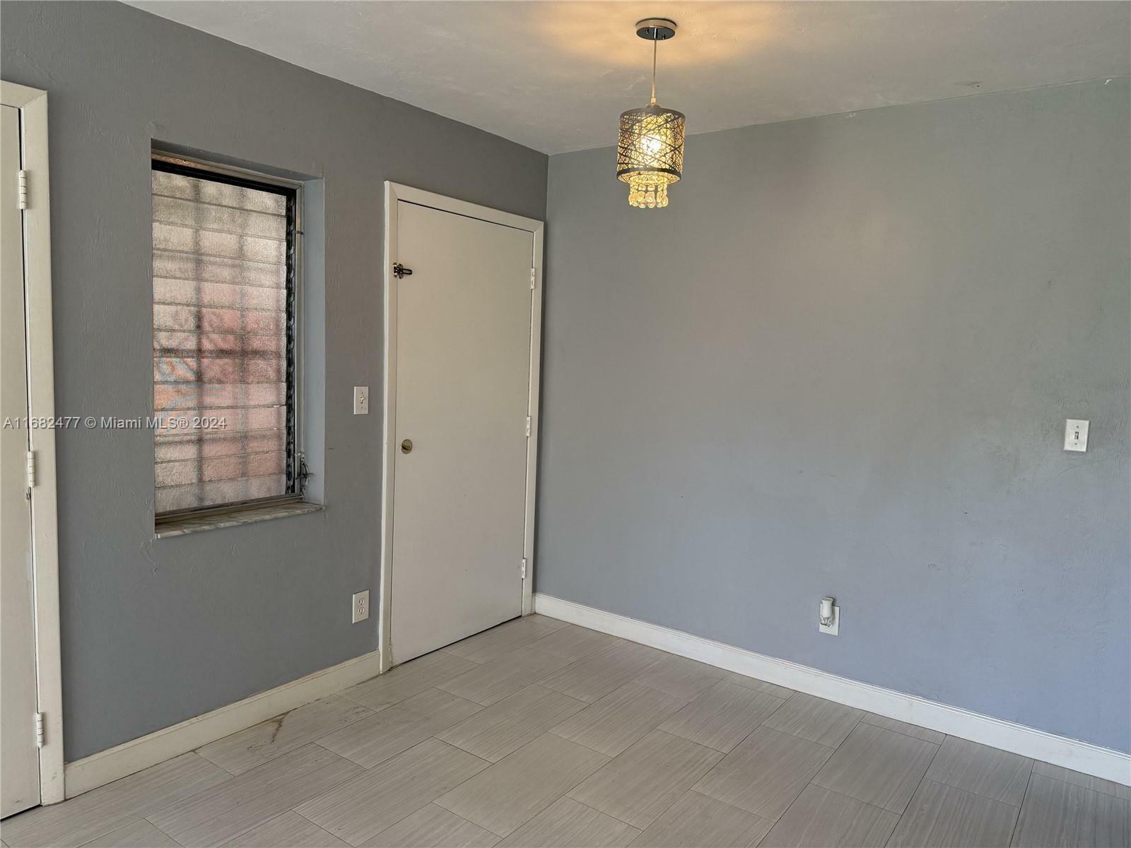 Property Photo:  8701 SW 141st St F4  FL 33176 