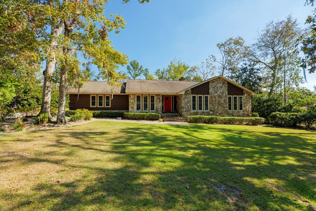 Property Photo:  4506 Golden Oaks Drive  GA 31602 