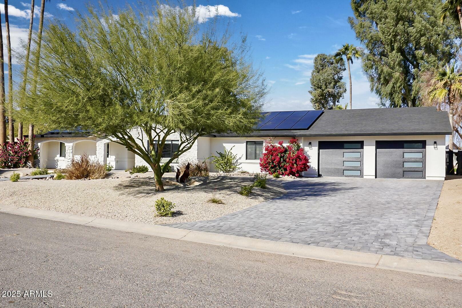Property Photo: 6102 E Larkspur Drive AZ 85254