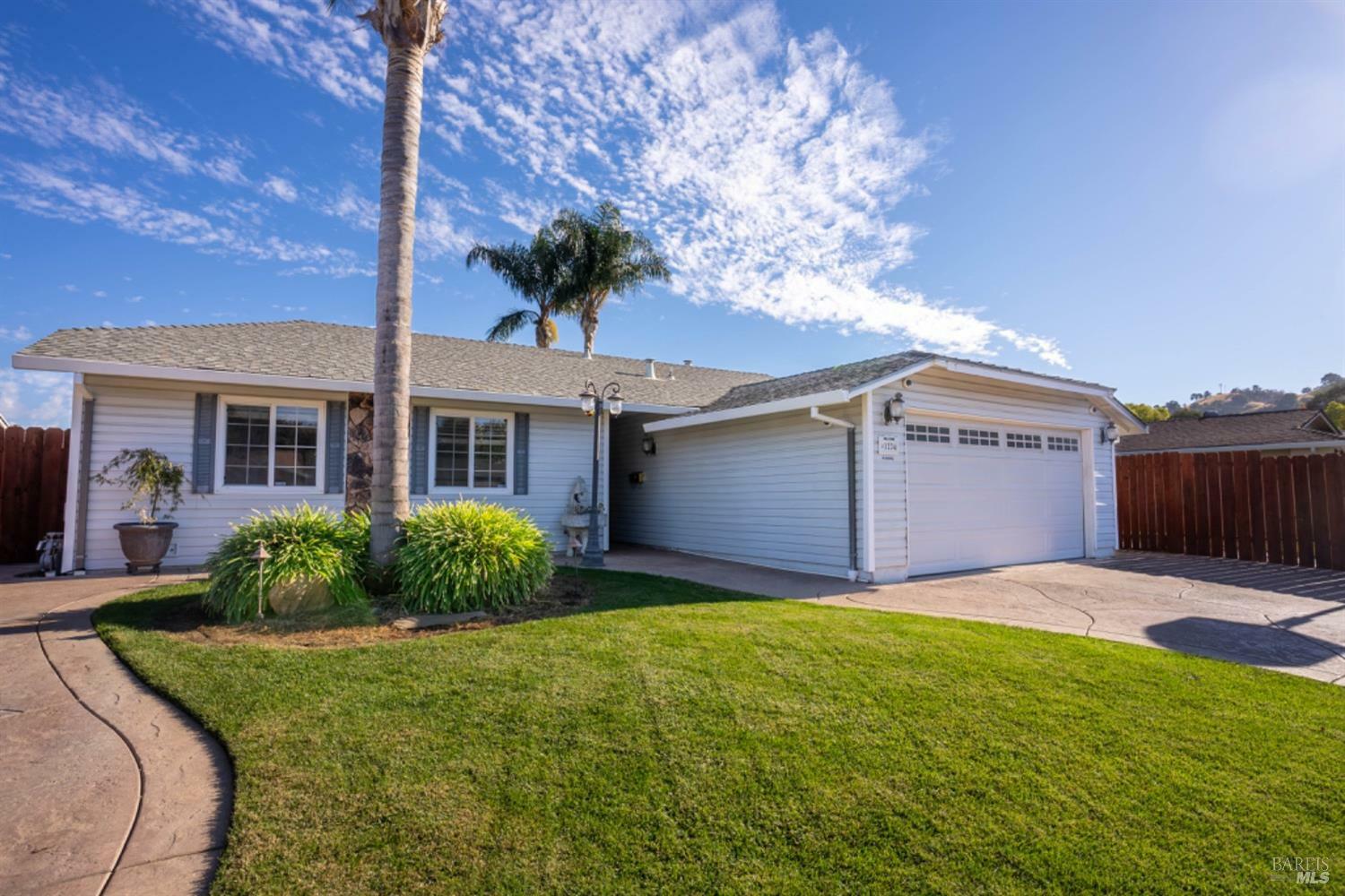 Property Photo:  1234 Alderwood Way  CA 95687 