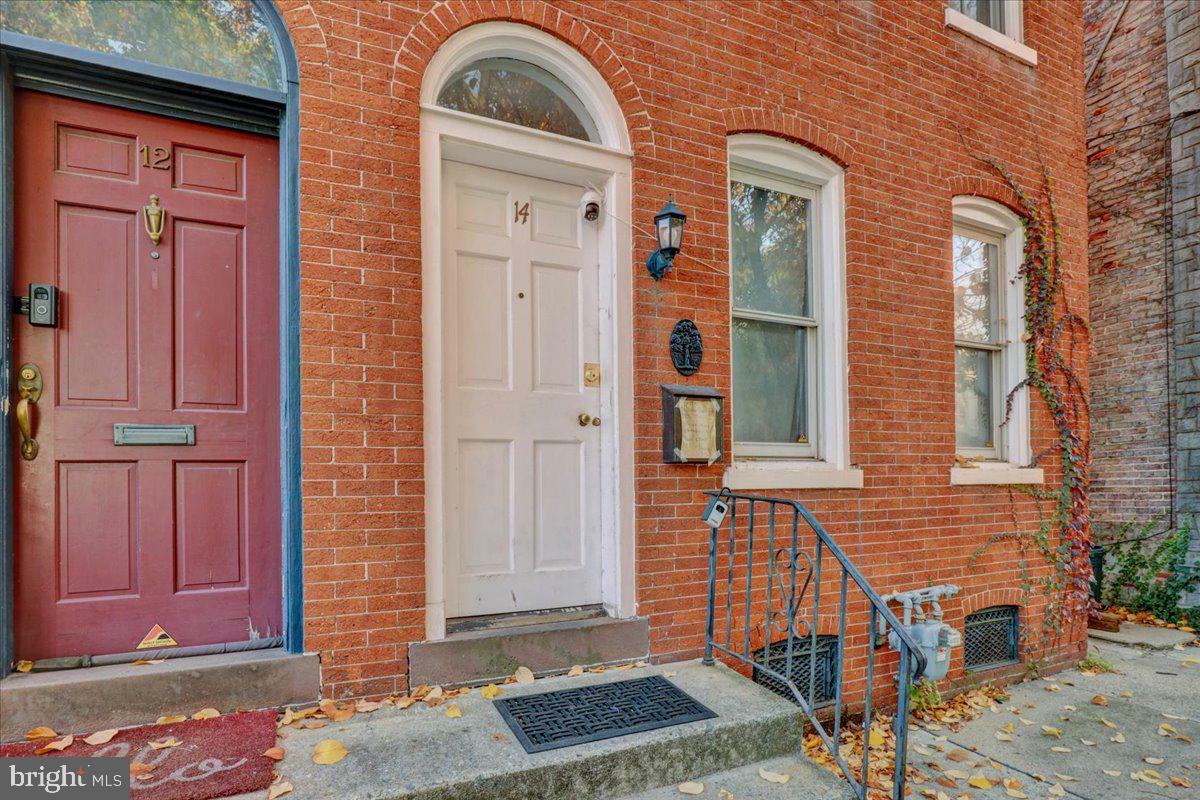 Property Photo:  14 Caroline Street  PA 17603 