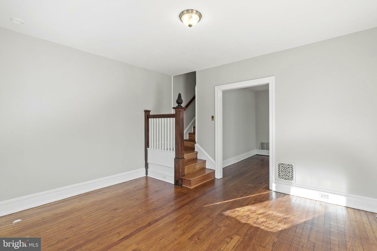 Property Photo:  853 Summit Grove Avenue  PA 19010 