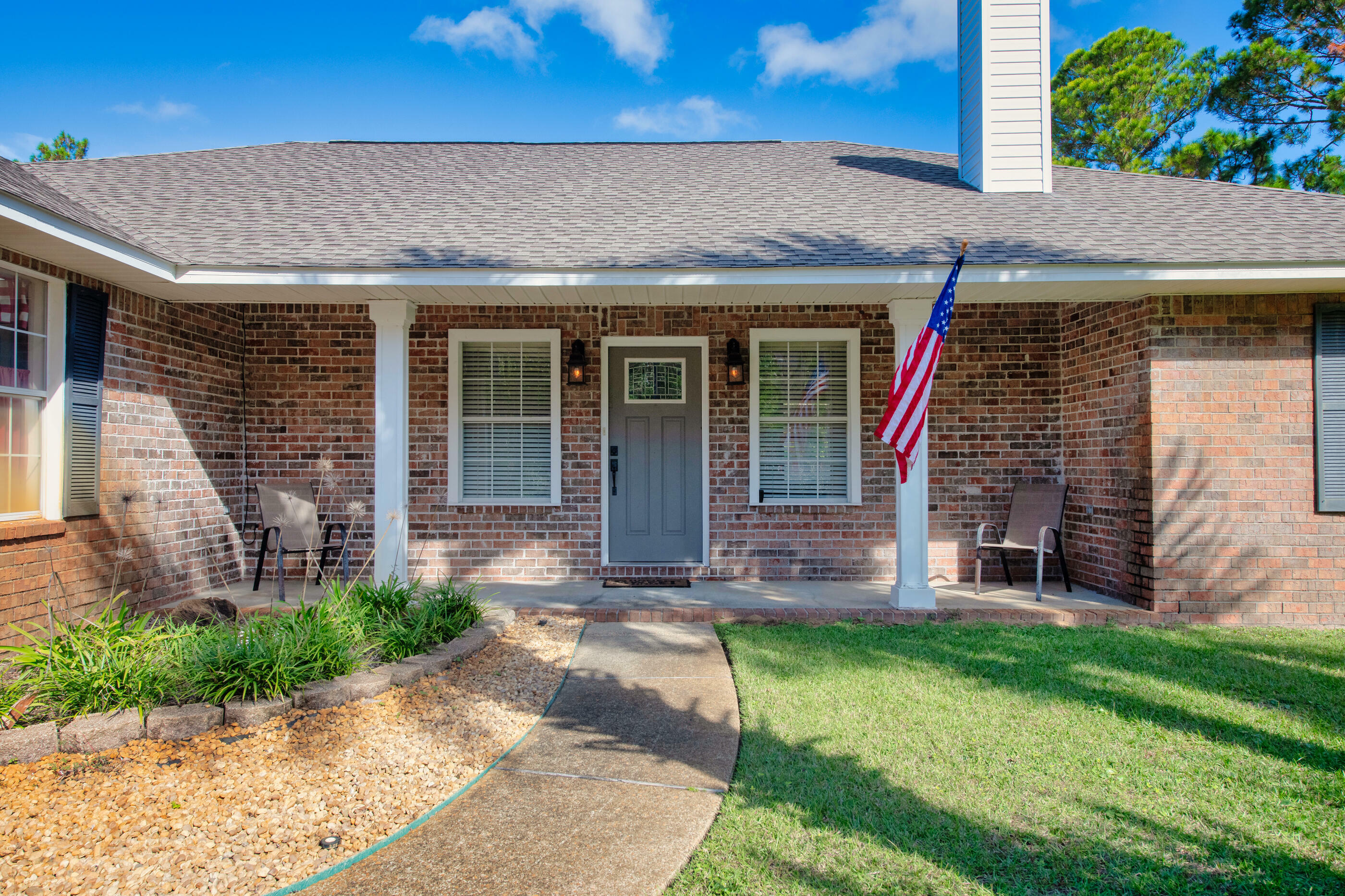 Property Photo: 6664 Bellingham Street FL 32566